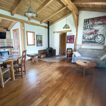 Le Des Oliviers Chalet